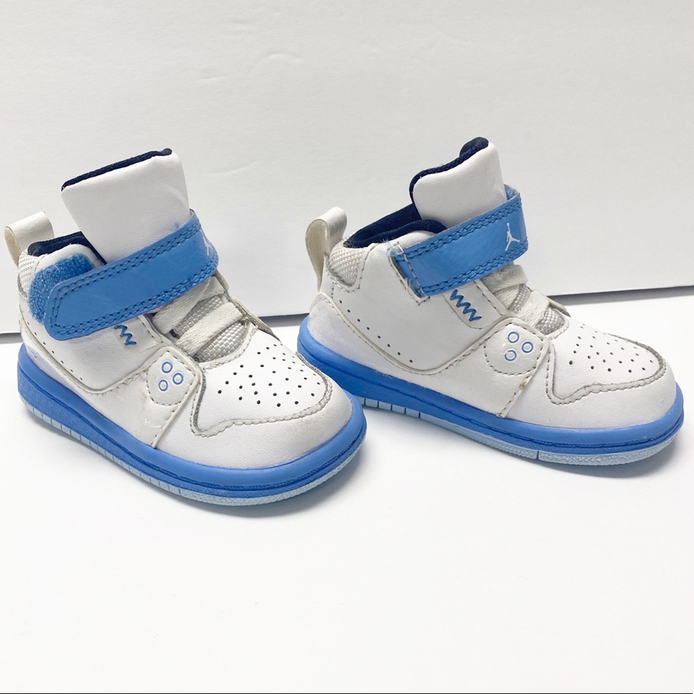 Nike Air Jordan 23 Blue and White Sneakers